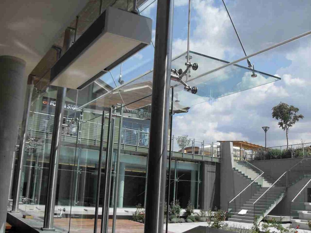 VETRO, L’ITALIA GUIDA L’EUROPA TRA ENERGIA, EXPORT E INNOVAZIONE INDUSTRIALE